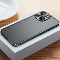 Coque Translucide avec Cache Caméra Métal pour iPhone 13