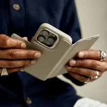 iPhone 16 Pro | Étui Cuir DECODED MagSafe Detachable Wallet