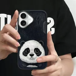 iPhone 16 | Coque NIMMY FRIENDS Big Eyed Pet Panda Brodé