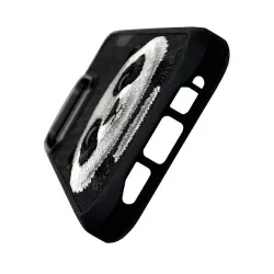 iPhone 16 Pro | Coque NIMMY FRIENDS Big Eyed Pet Panda Brodé