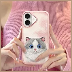 iPhone 16 | Coque NIMMY FRIENDS Big Eyed Pet Chat Brodé