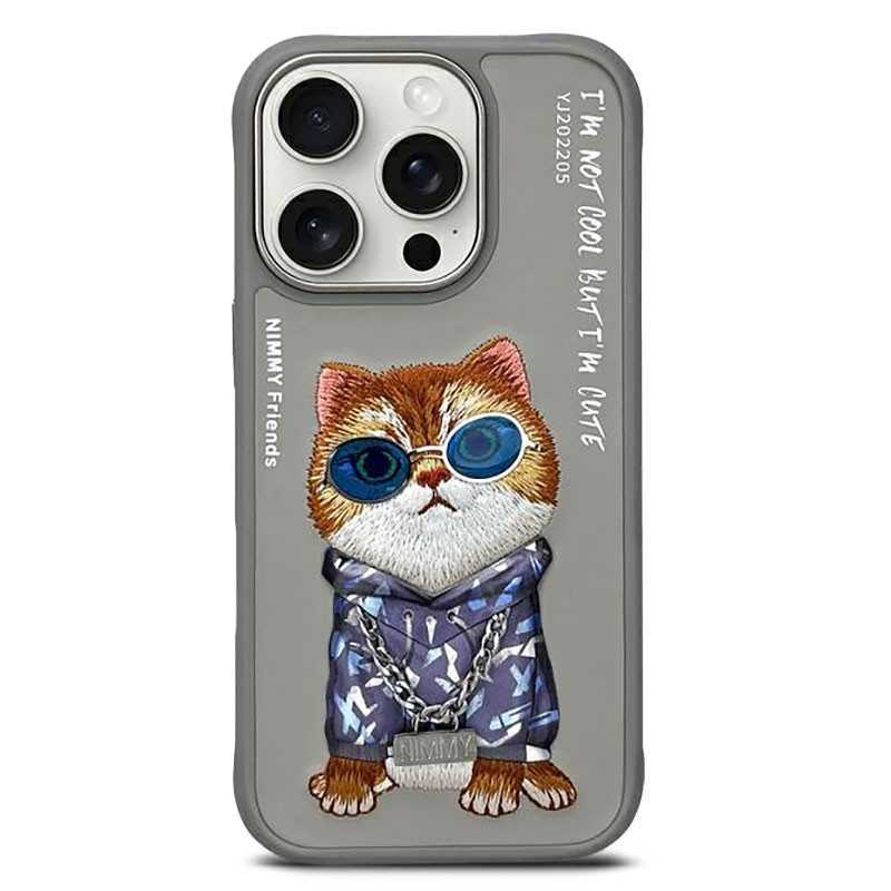 iPhone 16 Pro Max | Coque NIMMY FRIENDS Gray Glasses Cool Cat Brodée iPhone 16 Pro Max | Coque NIMMY FRIENDS Gray Glasses Cool Cat Brodée