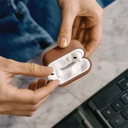 AirPods Pro 3 | Étui en Cuir Vegan UNIQ Lyden Vex