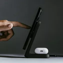 Station de Charge NOMAD Stand One 4e Gen Qi2