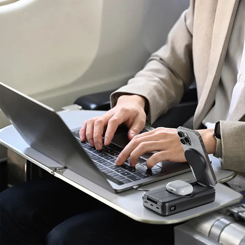 Batterie Externe ALOGIC Roam 6-en-1 21 000 mAh avec Charge sans Fil Qi2