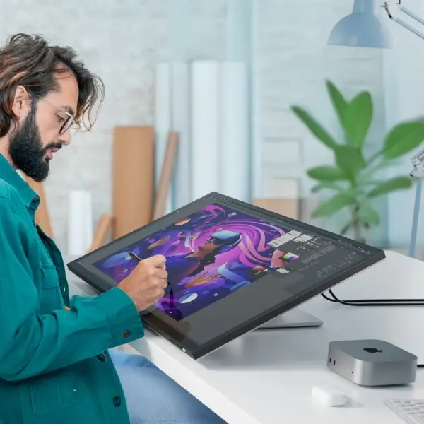 Moniteur Tactile ALOGIC Clarity 32" 6K UHD