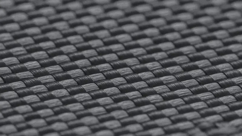 Détail du véritable Kevlar de la coque BENKS ArmorEdge Air Navigator pour iPhone 18 Pro Max et iPhone 17 Pro Max