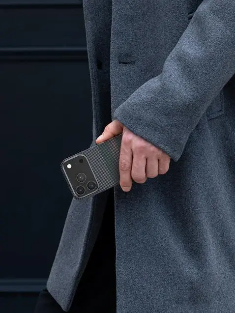 Coque MagSafe BENKS Aurora ArmorPro en Fibre Dupont Kevlar® 600D pour iPhone 17 Pro