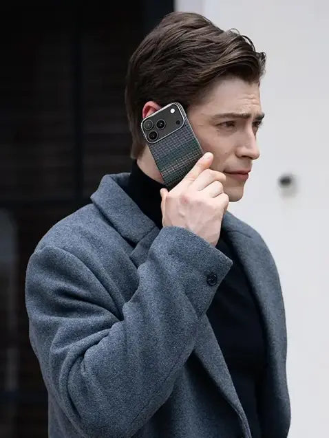 Coque MagSafe BENKS Aurora ArmorPro en Fibre Dupont Kevlar® 600D pour iPhone 17 Pro