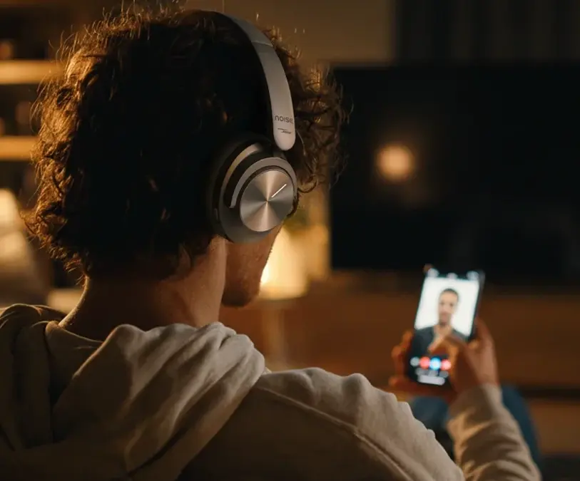 Système à cinq microphones du casque Noise Master Buds Max pour des appels clairs