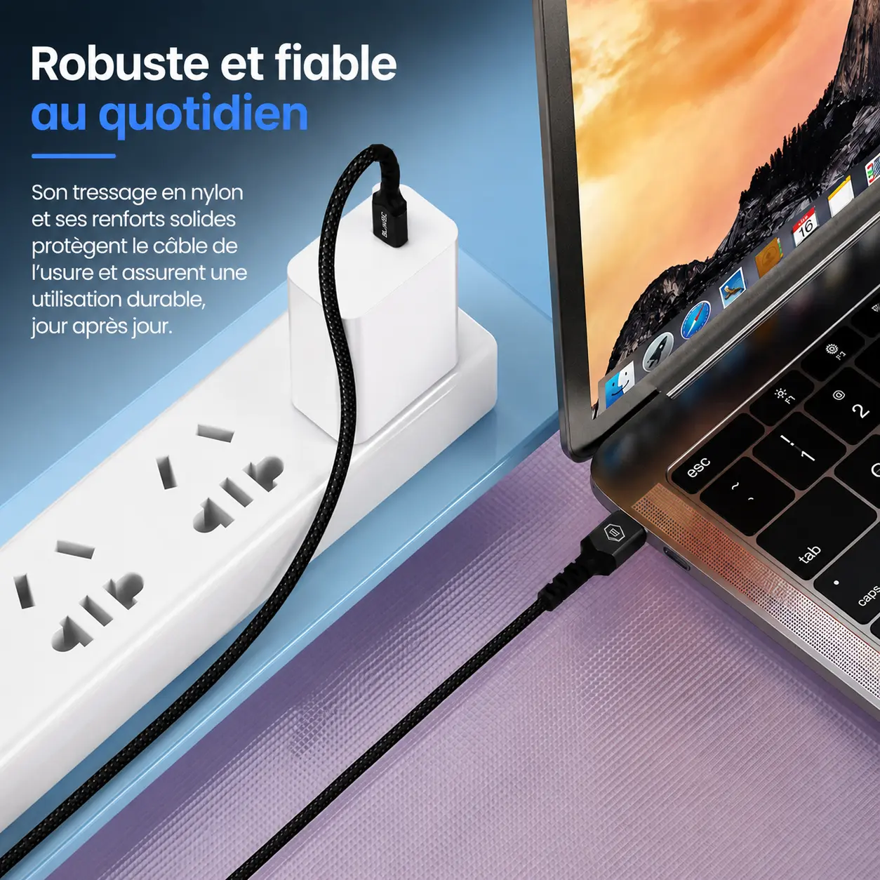 Câble Blavec Raptor relié à un chargeur mural et un ordinateur portable