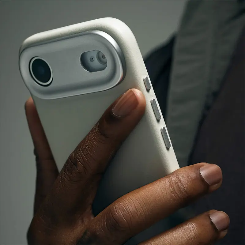 Coque MagSafe DECODED Leather Case pour iPhone 17