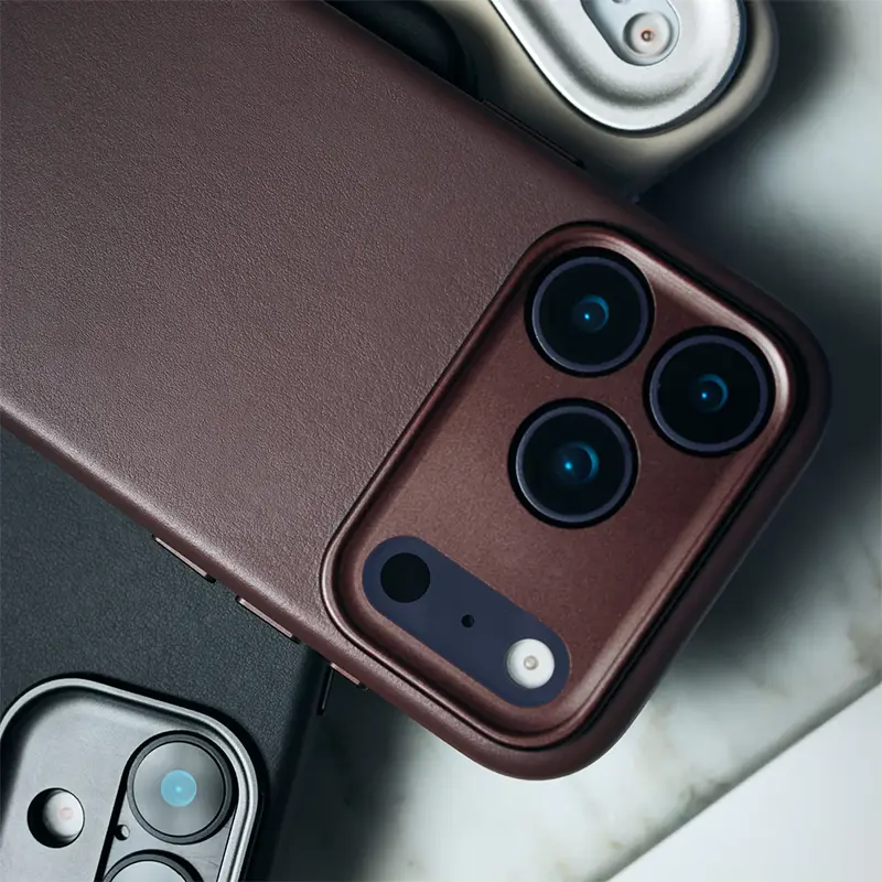 Coque MagSafe DECODED Leather Case pour iPhone 17