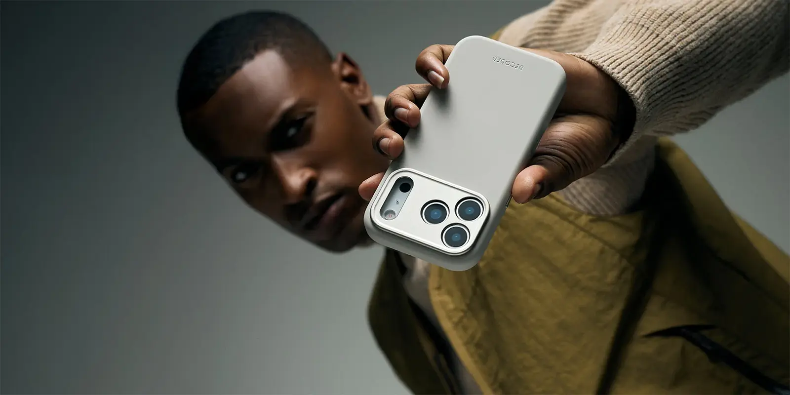 Coque MagSafe DECODED en Silicone Antimicrobien BioMaster pour iPhone 17