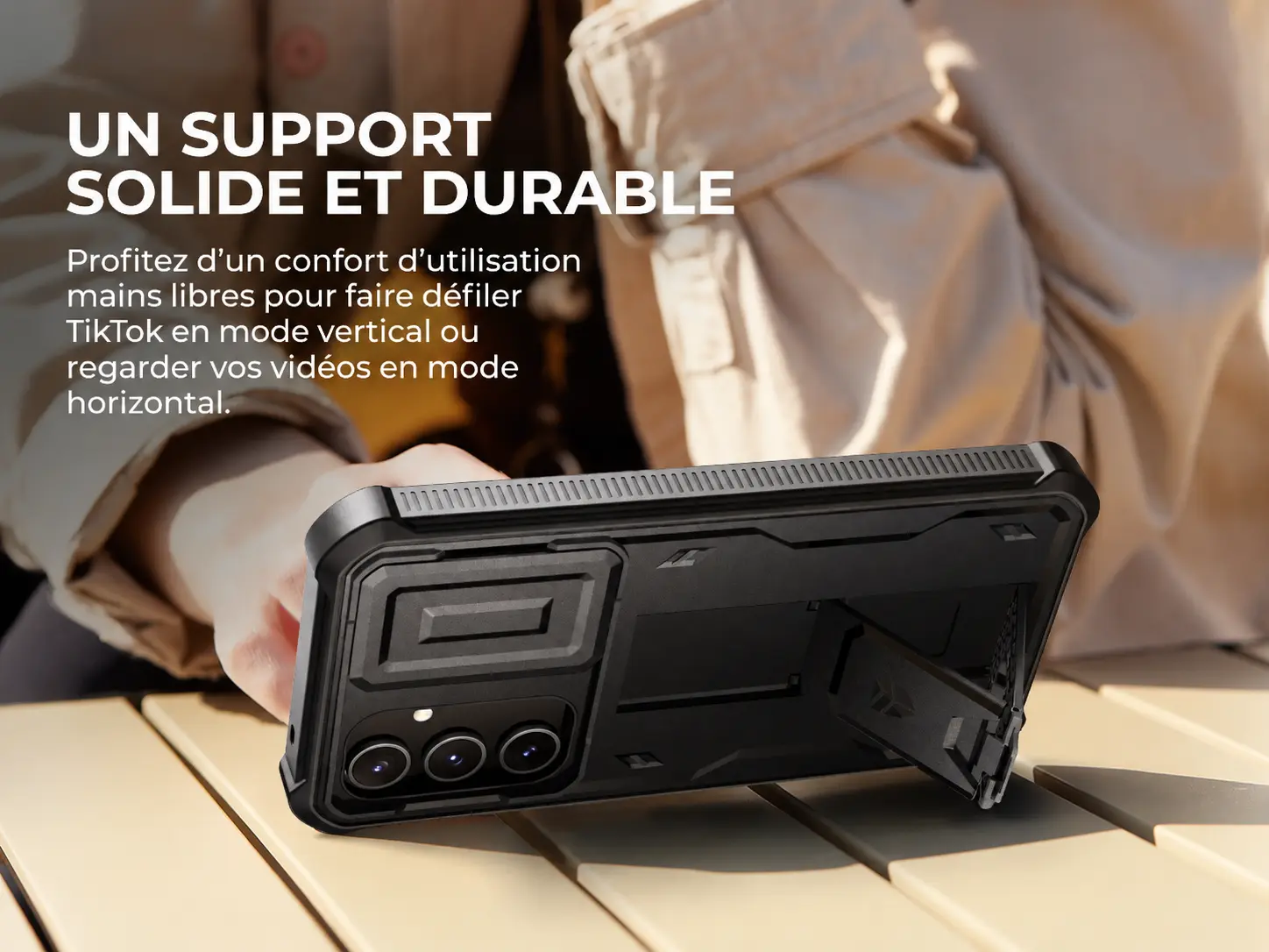 Coque DEXNOR Adventure Galaxy A55 avec chevalet déplié pour une utilisation mains libres
