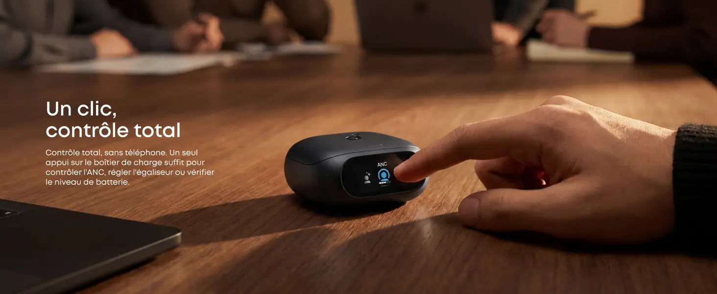 Contrôle des fonctions depuis le boîtier de charge des écouteurs soundcore Liberty 5 Pro