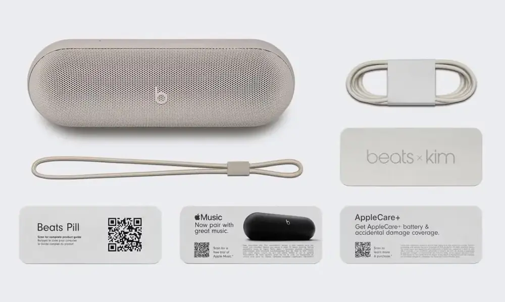 Contenu de la boîte de l'enceinte Beats Pill édition Kim Kardashian avec ses accessoires