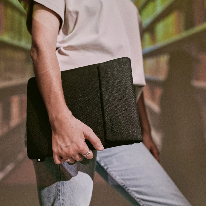 Housse INCASE Crosstown Sleeve en Woolenex pour MacBook & Ordinateur Portable jusqu'à 14'