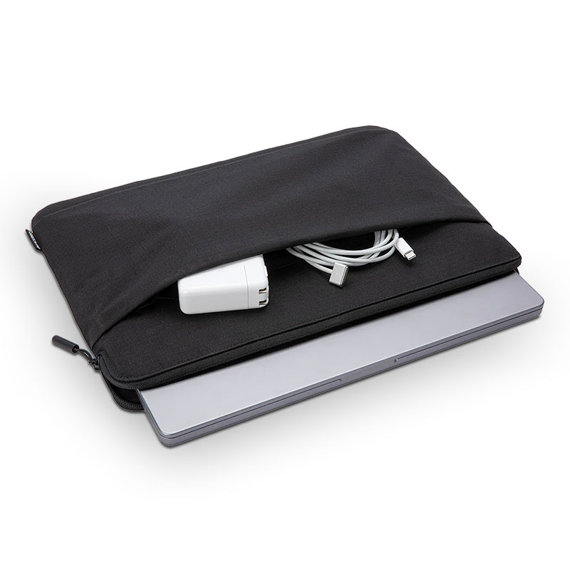 Housse INCASE Go Sleeve En Nylon Pour MacBook Pro 16'