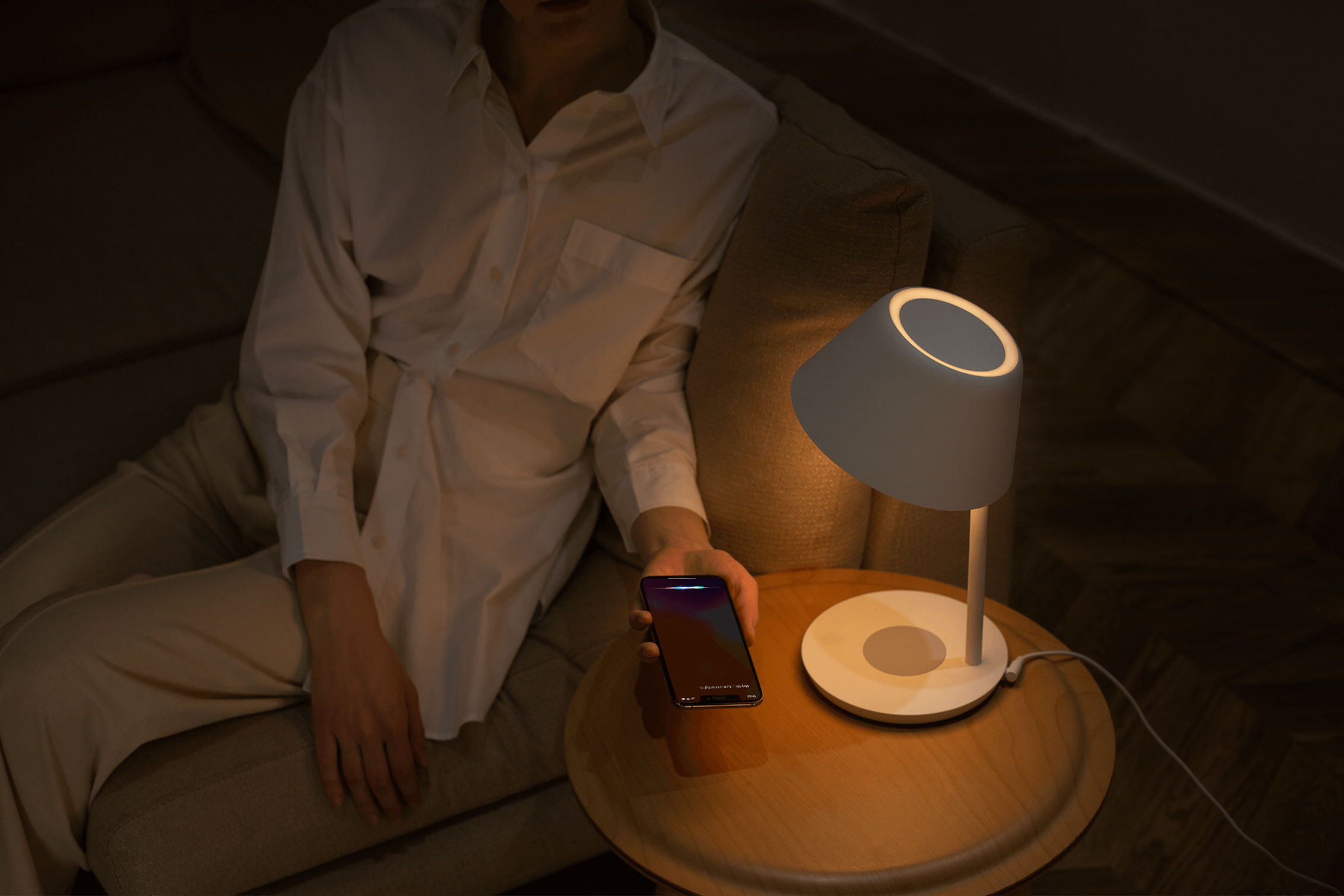 Lampe Wi-Fi YEELIGHT Staria Pro Avec Chargeur Induction