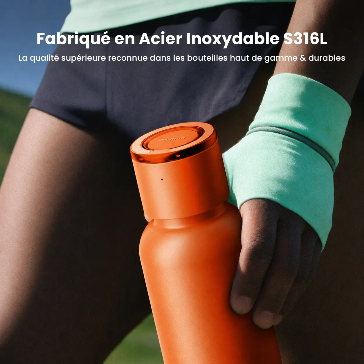 Utilisation de la gourde MOMAX 1-Vibe comme trépied pour smartphone au sport
