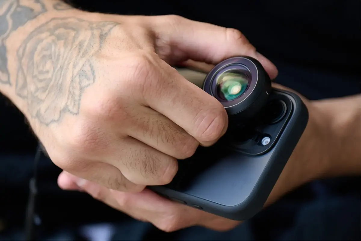 Coque MagSafe MOMENT Camera Case pour iPhone 16 Pro