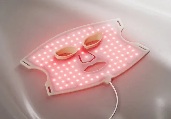 Masque de luminothérapie LED Nanoleaf utilisant la lumière rouge