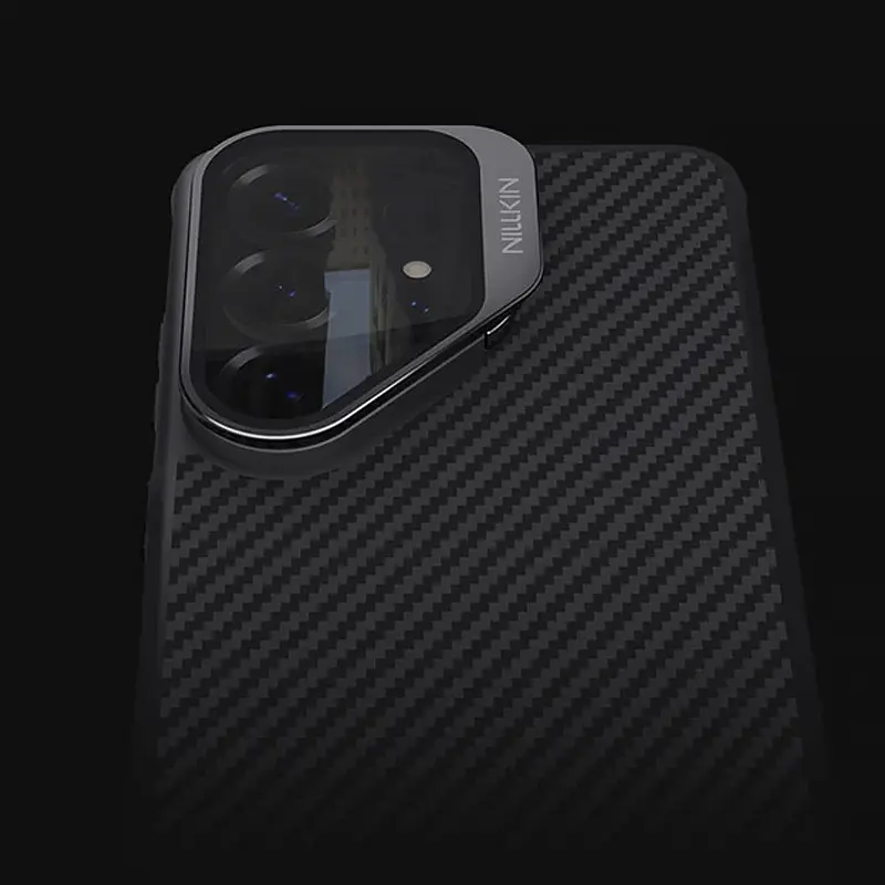 Détail protection caméra aluminium et fibre d'aramide Nillkin CarboProp Galaxy S26 Ultra