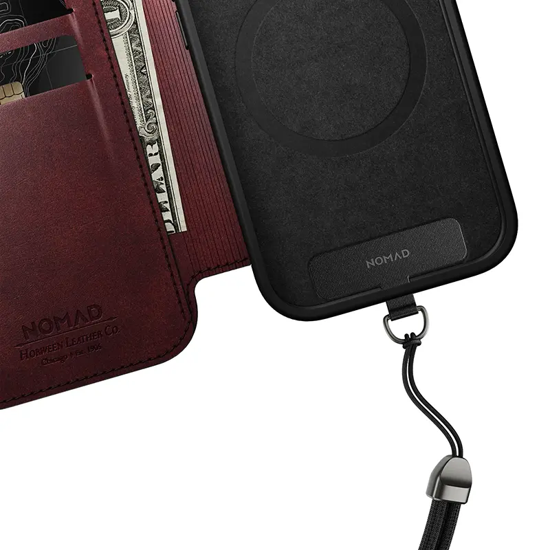 Étui Portefeuille MagSafe NOMAD Modern Leather Folio en Cuir Horween pour iPhone 17 Pro - Coloris Bordeaux