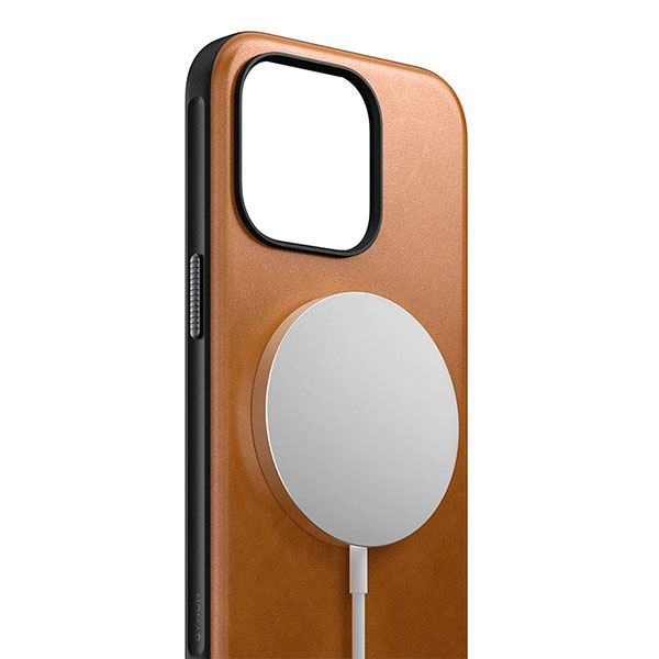 Coque MagSafe NOMAD Modern Leather en Cuir Véritable pour iPhone 15 Pro Max