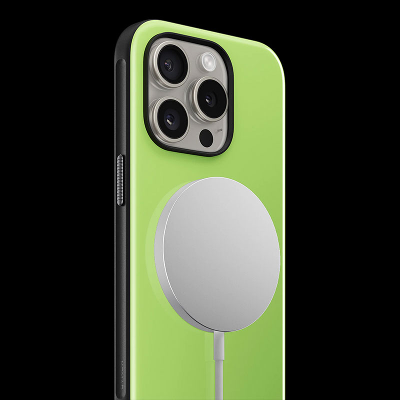 Coque MagSafe NOMAD Sport Case pour iPhone 15 Pro