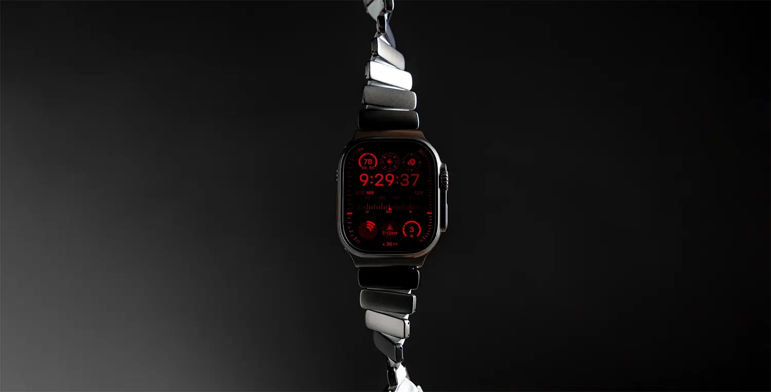 Bracelet NOMAD Stratos Titane Icy Blue Glow pour Apple Watch