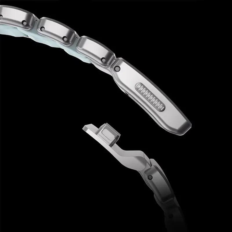 Bracelet NOMAD Stratos Titane Icy Blue Glow pour Apple Watch