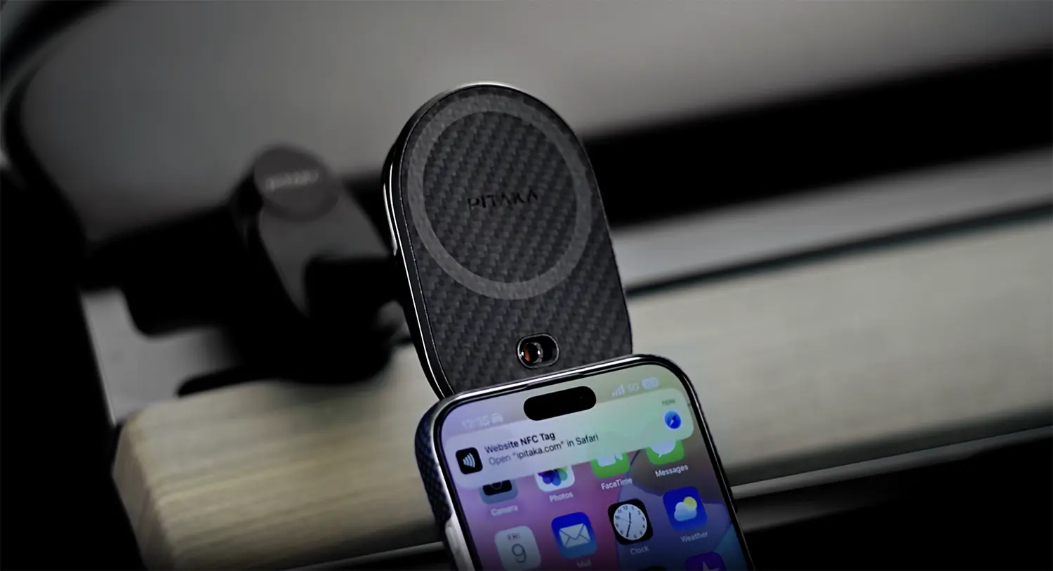 Chargeur de Voiture PITAKA MagEZ Pro 2 Qi2 MagSafe - NFC Intégré