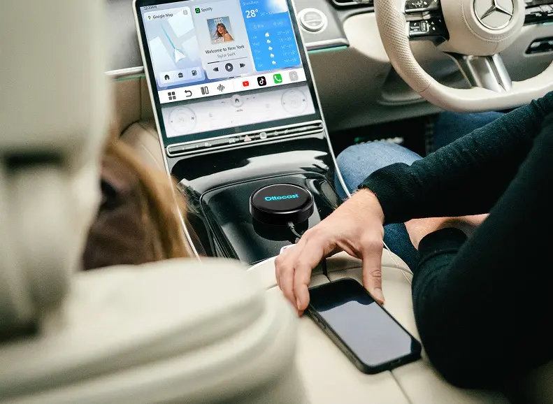 Assistant intelligent vocal intégré pour voiture