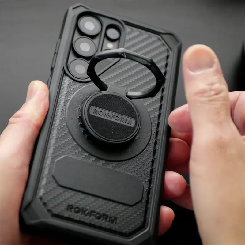 Coque ROKFORM Rugged Galaxy S25 utilisée avec fixation RokLock