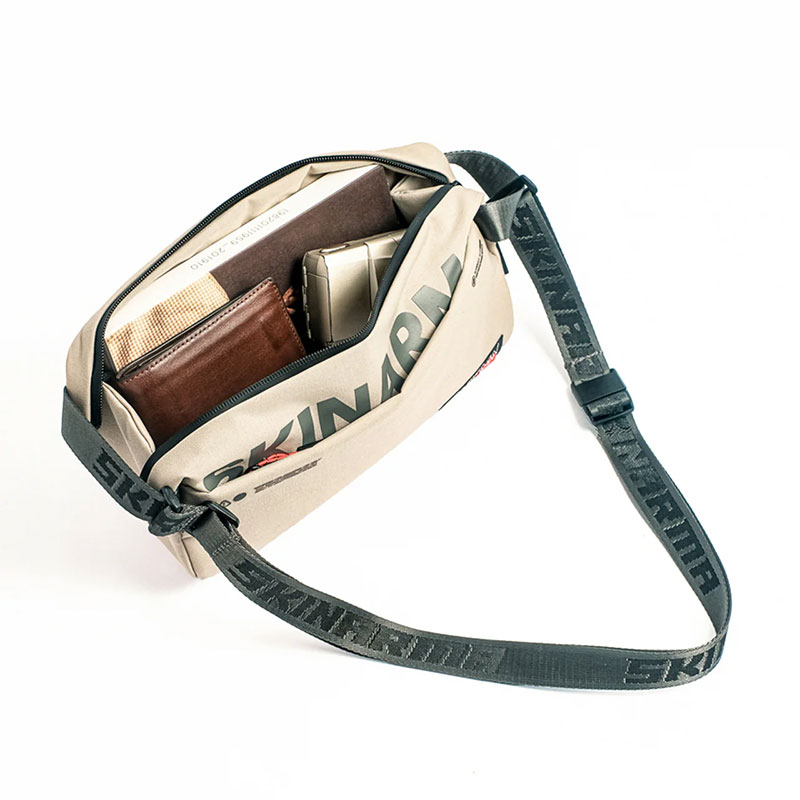 Sac Bandoulière SKINARMA Fardel Crossbody Bag en Tissu Déperlant