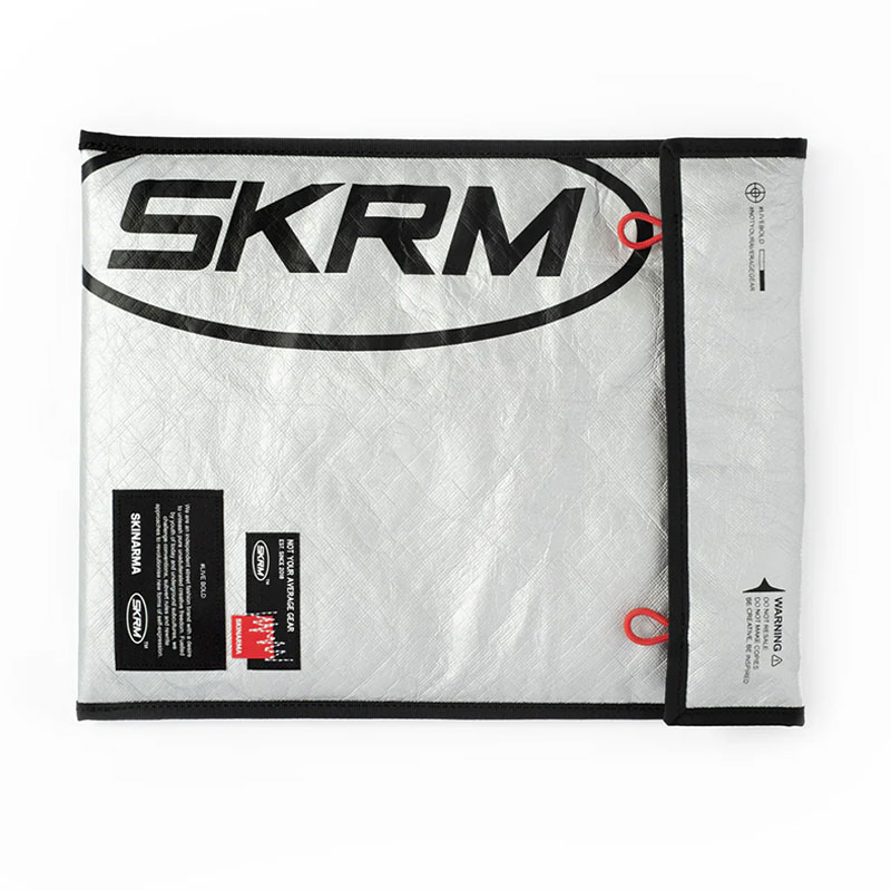 Housse SKINARMA Comet en DuPont™ Tyvek® pour Ordinateur Portable jusqu'à 14 Pouces