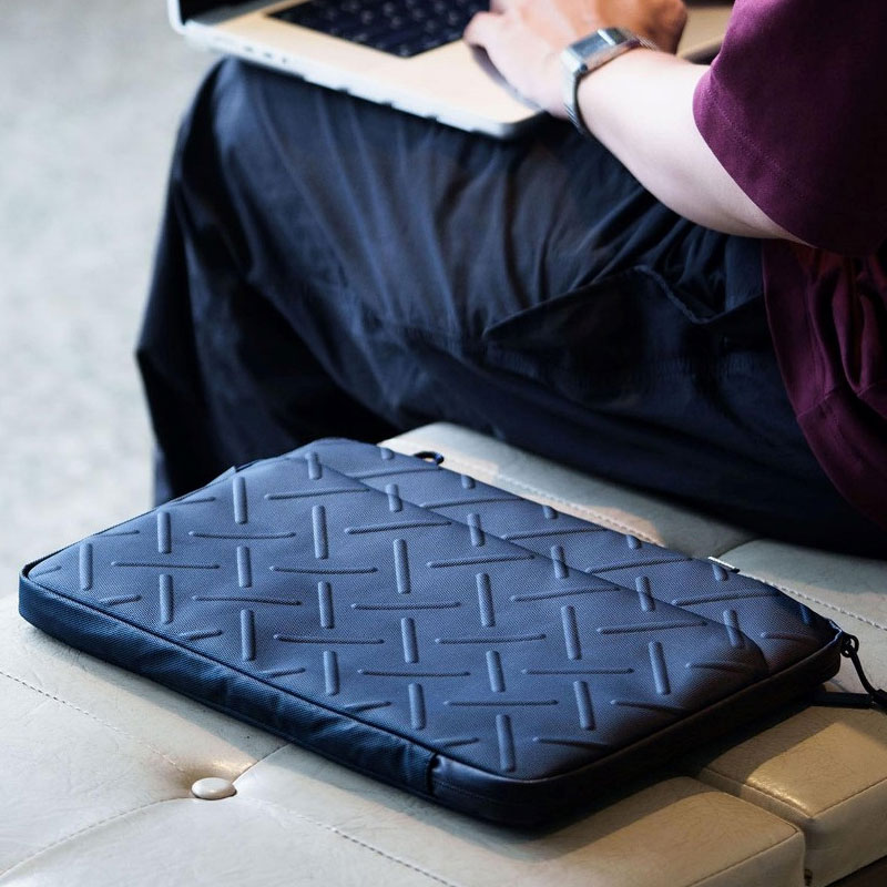 Sacoche Déperlante SKINARMA Juno pour Ordinateur Portable jusqu'à 14 Pouces