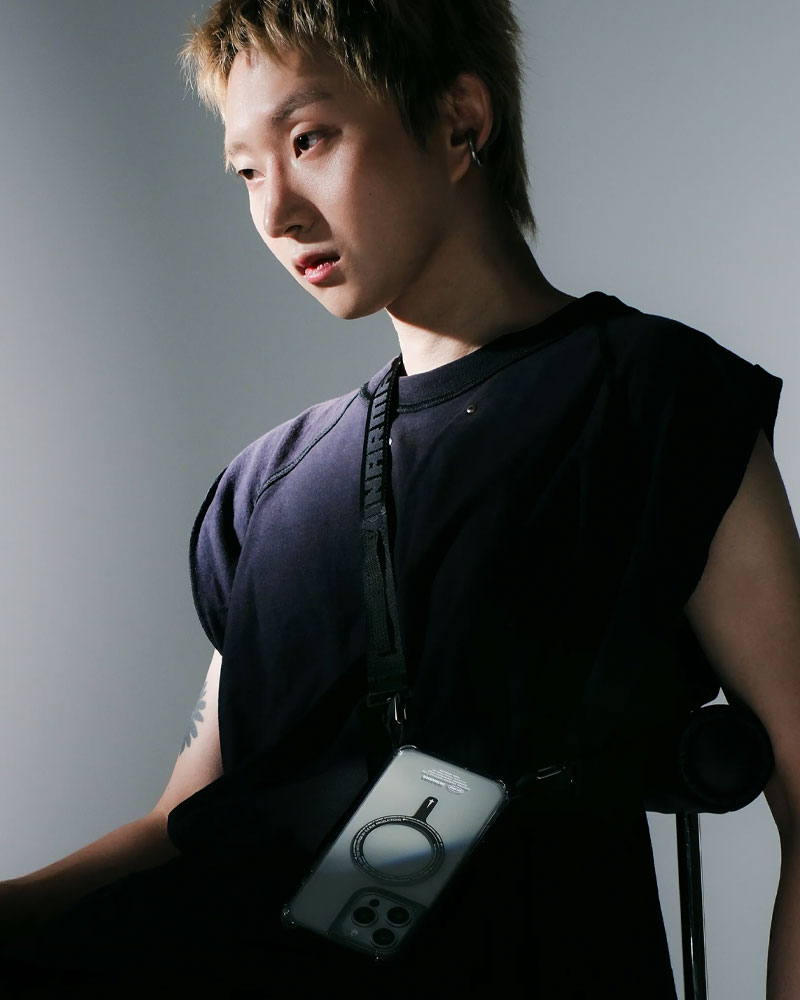 Coque MagSafe SKINARMA Saido Mag-Charge pour iPhone 16 Pro Max