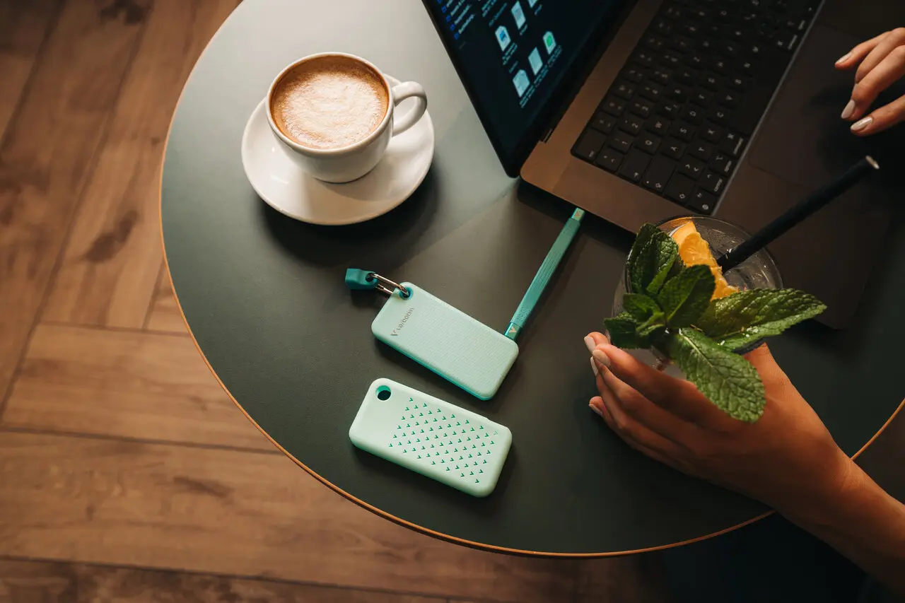 Disque Dur Externe VERBATIM Pocket SSD 1TB Edition Couleur Bleue Ciel - Compatible PC