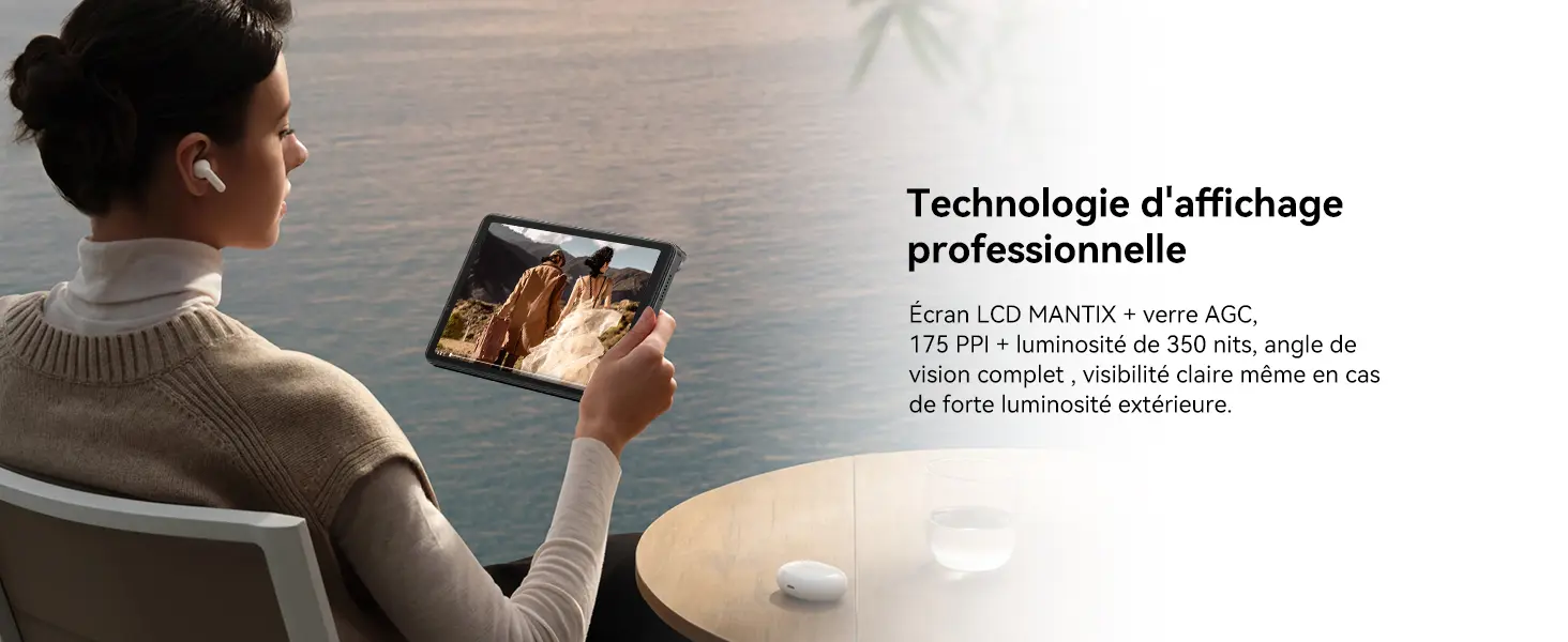 Technologie d'affichage professionnelle sur la tablette Blackview Zeno 1 : écran LCD MANTIX avec verre de protection AGC, densité de 175 PPI, luminosité de 350 nits et grand angle de vision complet offrant une visibilité claire même en cas de forte luminosité extérieure.