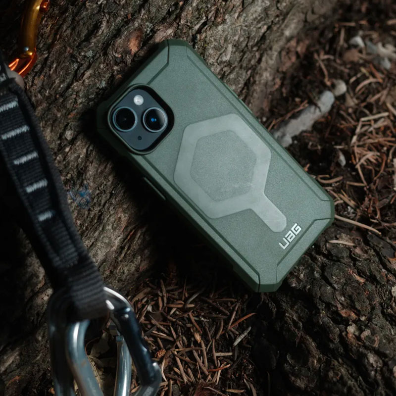 Coque MagSafe UAG Essential Armor Série pour iPhone 15 Plus