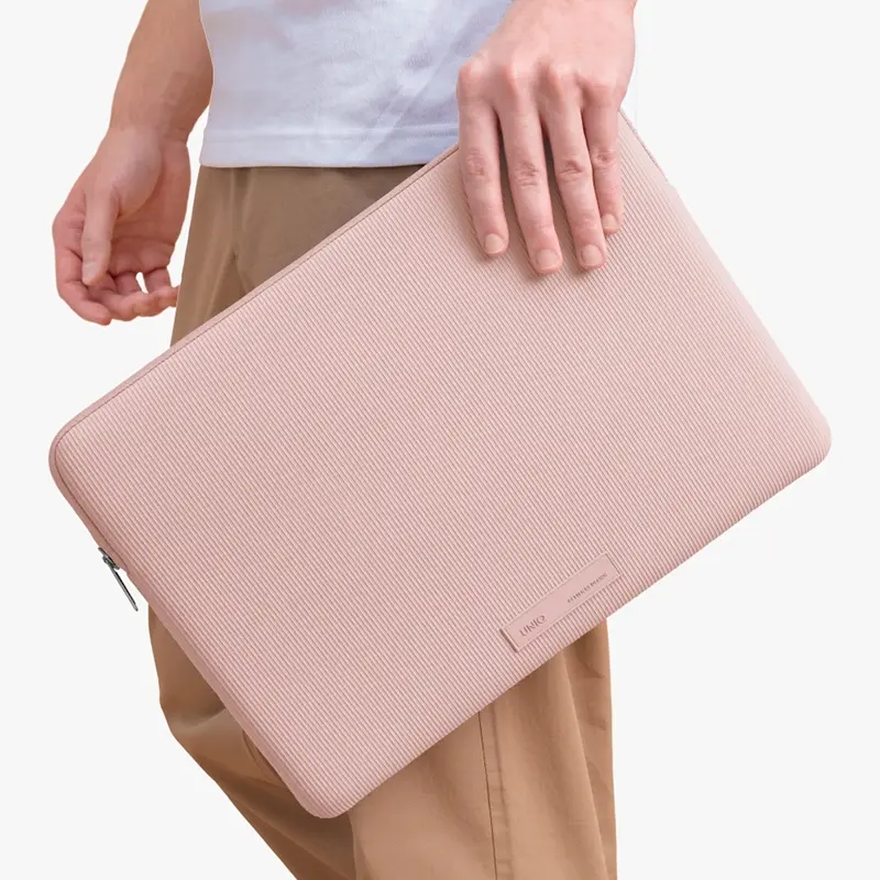 Housse Néoprène Rose UNIQ Cyprus Ridge 14'' - Design rainuré