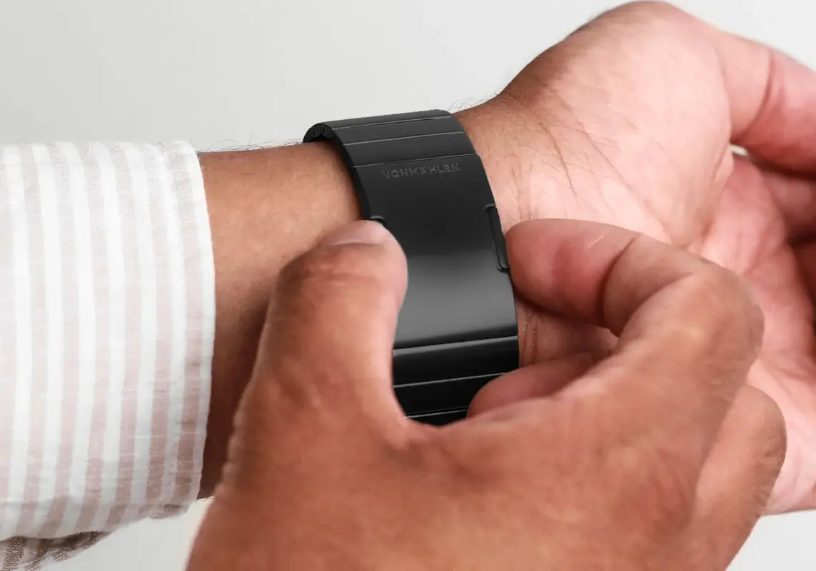 Bracelet VONMÄHLEN Link Band Pro Titanium pour Apple Watch - Coloris Noir