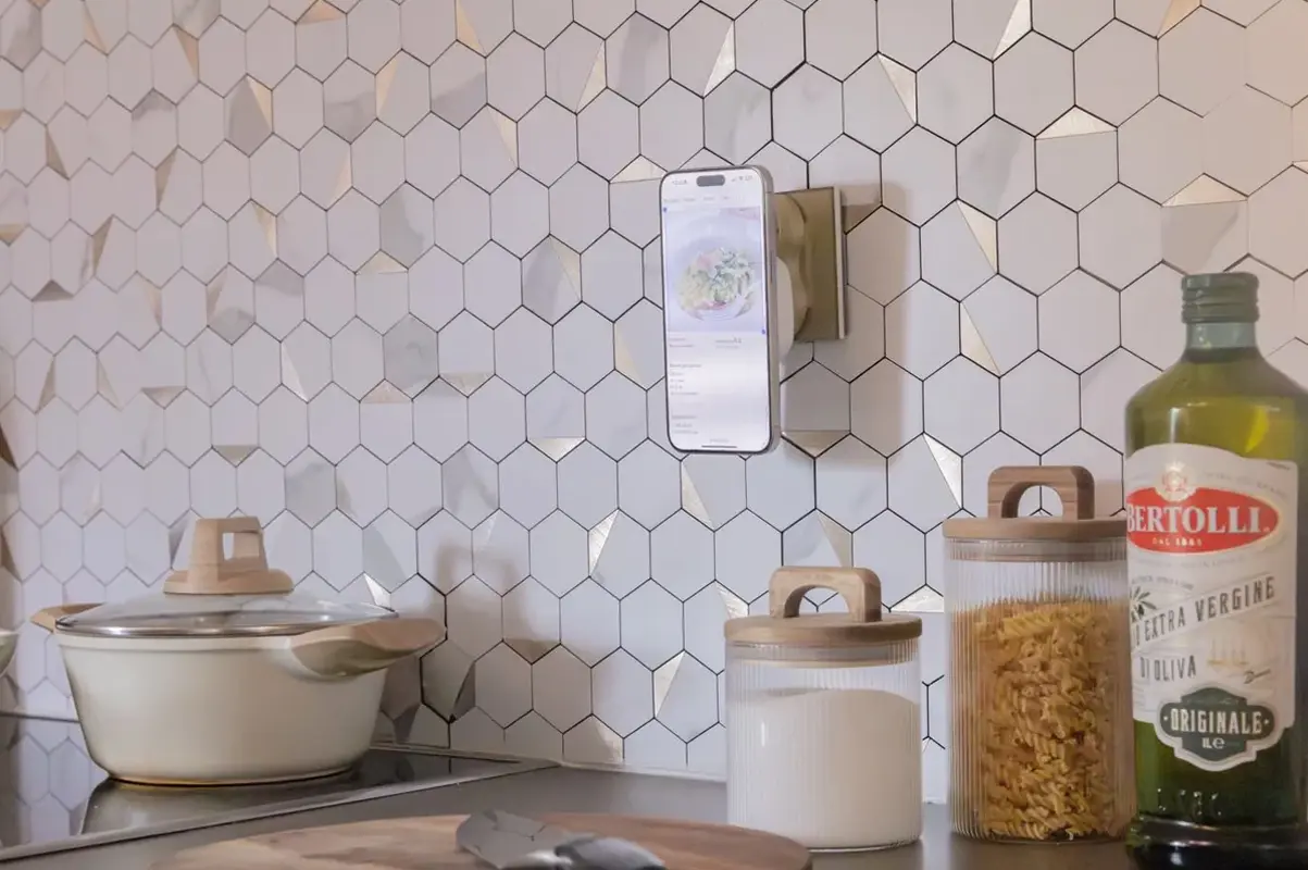 Chargeur Secteur 2-en-1 ZENS Wireless Adapter EU Plug en cuisine